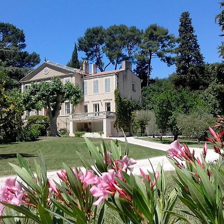 La Royante Panzió Aubagne Kültér fotó